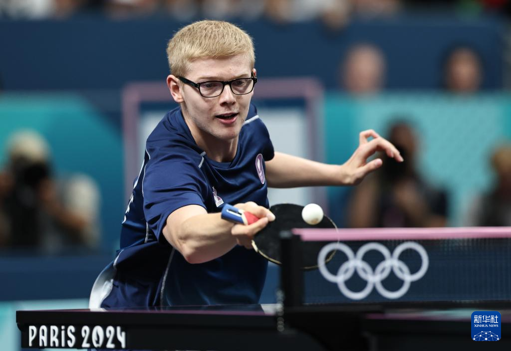 与其他四强 与其他四强