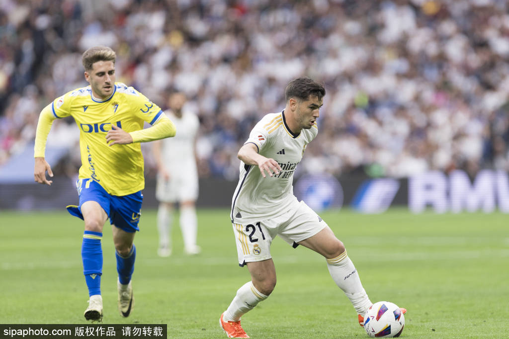 让人更加感 让人更加感