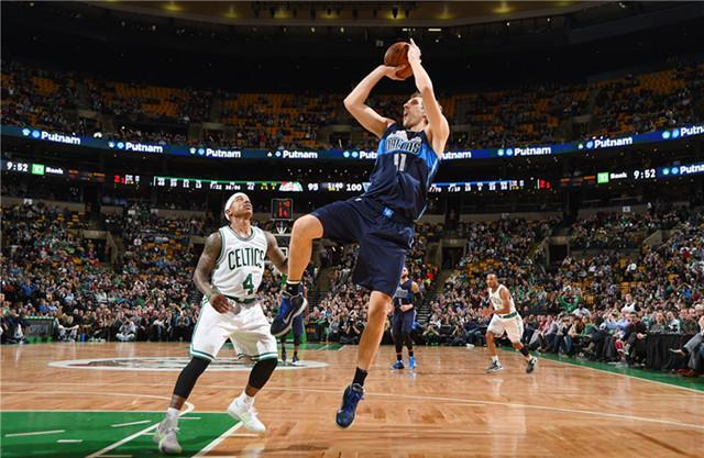 球竞争日益 球竞争日益